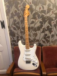 Fender_Strat_76